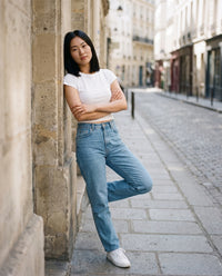 Crop top t-shirt femme blanc slim CHT'M porté en ville