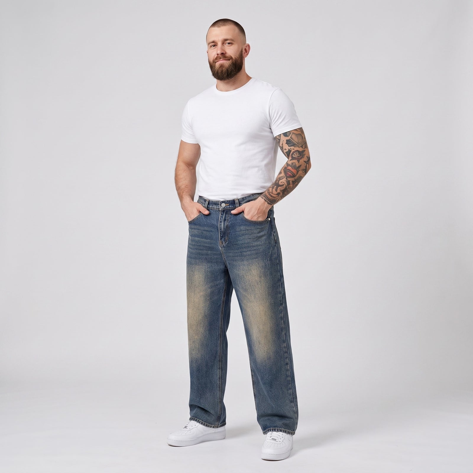 Jean droit original bleu délavé vintage porté par un mannequin CHT'M