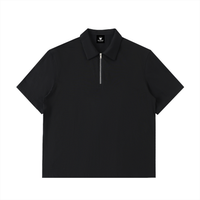 Polo demi-zip original noir porté - CHT'M Boutique