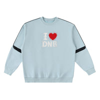 Pull oversize I LOVE DNB bleu ciel, sweat drum and bass original, vue de face