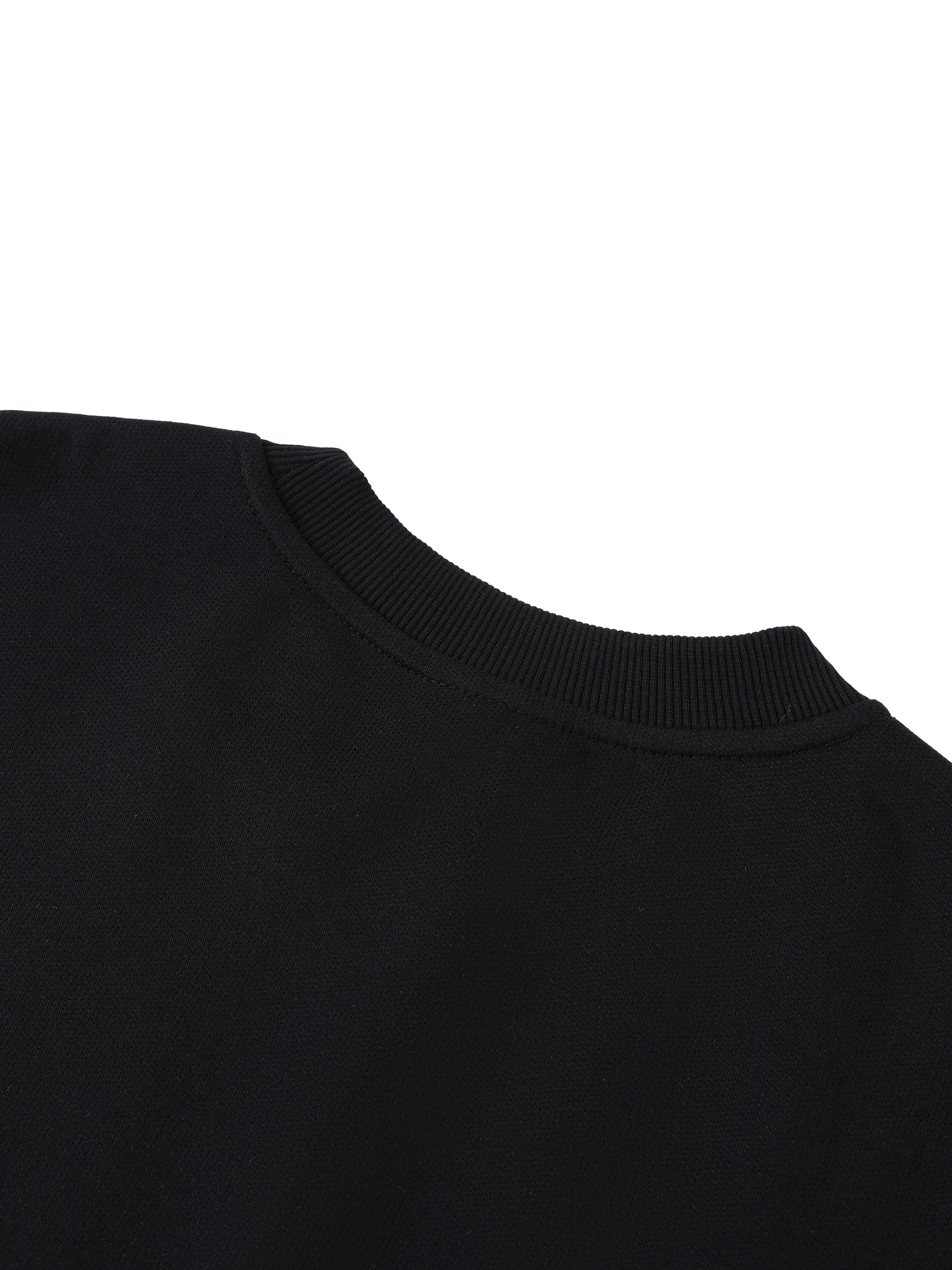 Détail de l'encolure côtelée col rond du pull oversize CHT'M Boutique