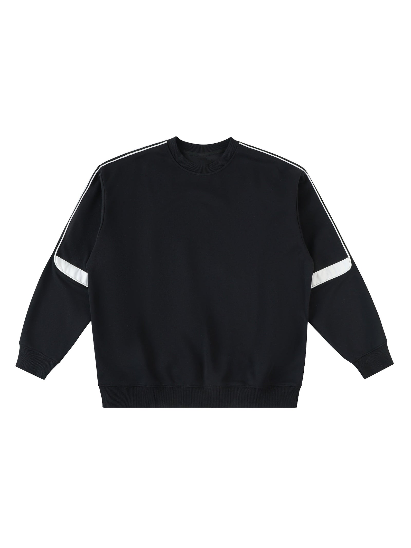 Pull oversize drum and bass noir à plat, vue de face, coupe loose épaules tombantes