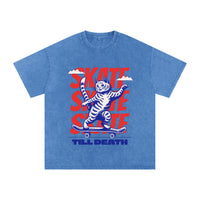 T-shirt oversized bleu délavé Skate Till Death à plat, imprimé chat skateur de face