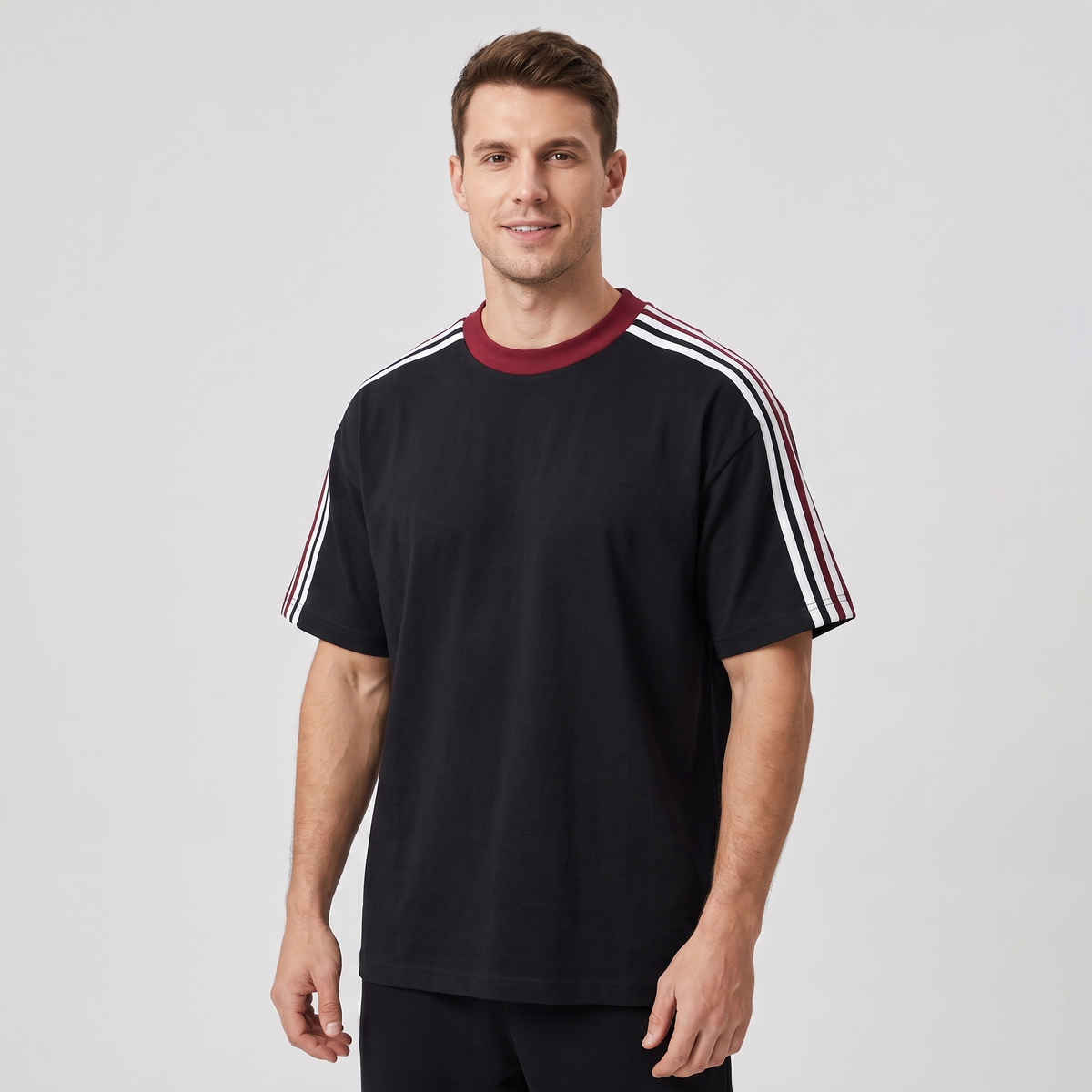T-shirt bandes épaule noir CHT'M Boutique porté homme streetwear belge