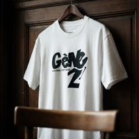 Gros plan du t-shirt Gen Z blanc « L'avenir c'est nous » sur cintre – CHT'M Boutique