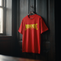 T-shirt Gen Z rouge « Mouvement » jaune fluo sur cintre en bois – t-shirt manif original CHT'M