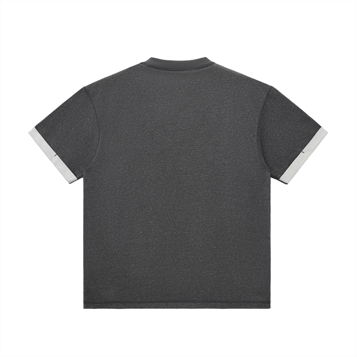 Détail du t-shirt original poignets contrastés CHT'M Boutique