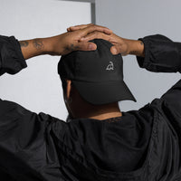 Casquette baseball dino noir portée en situation CHT'M Boutique