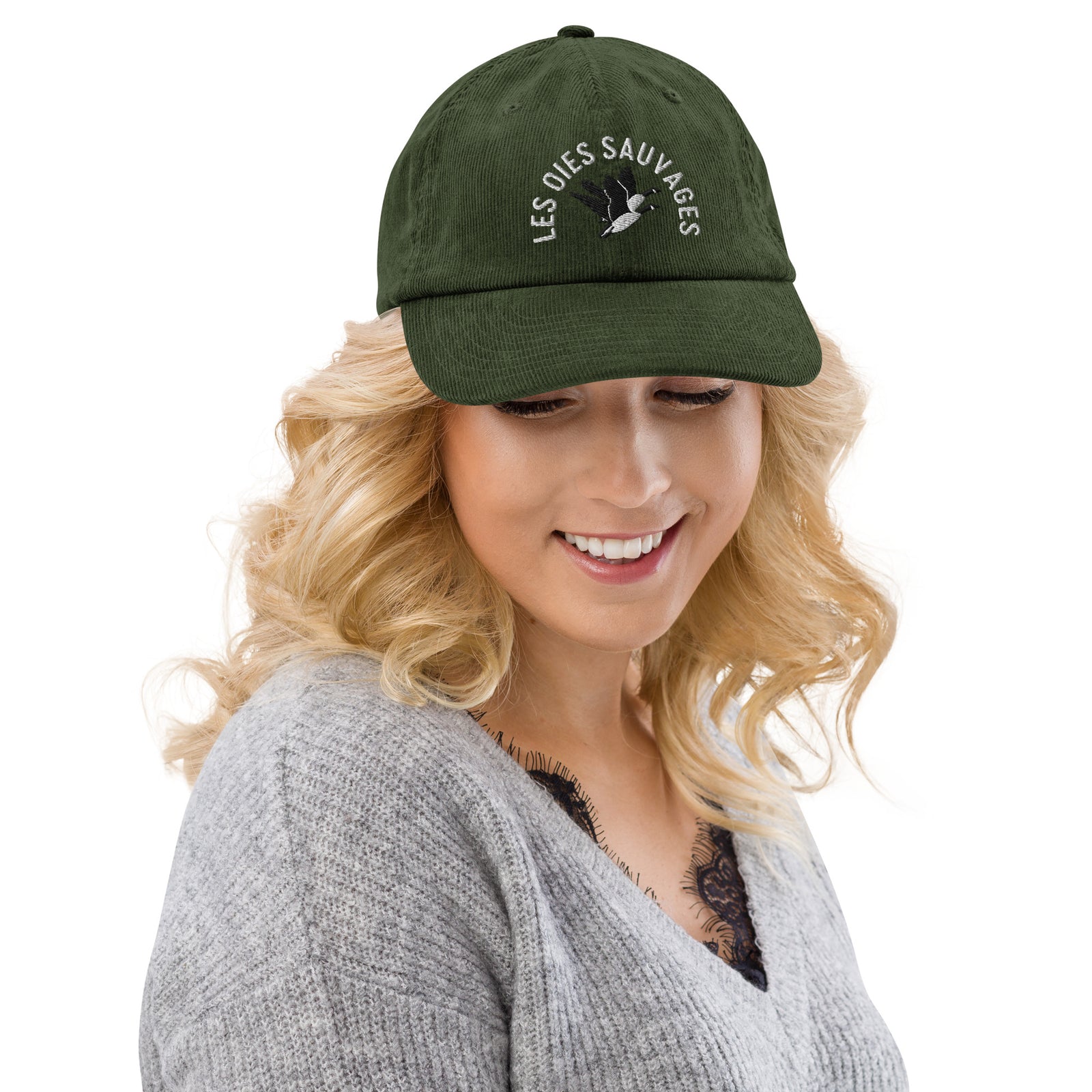 Casquette Velours Côtelé Brodée « Les Oies Sauvages » – Olive