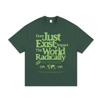 T-shirt oversized Impact The World Radically en vert foncé - imprimé typographique vert pomme de face