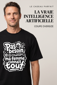 Visuel cadeau du t-shirt humour ChatGPT noir porté, punchline blanche bien lisible