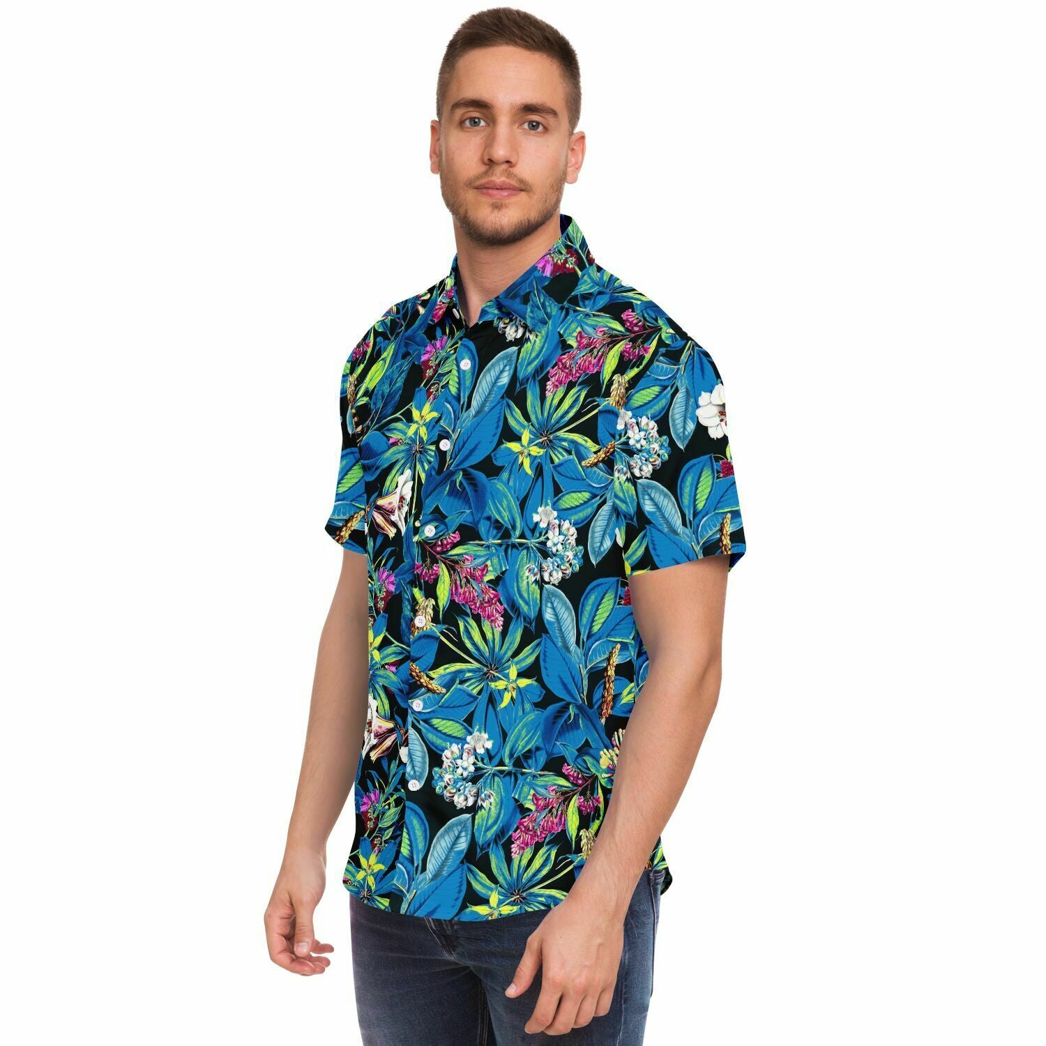 Chemise homme manches courtes bleue à feuillage tropical, portée, profil gauche