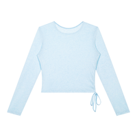 T-shirt femme manches longues crop top froncé bleu ciel, vue de face