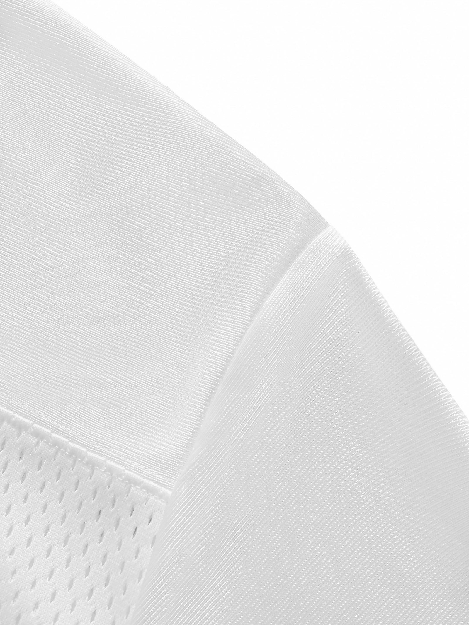 Épaule du maillot mesh DAD Beer blanc - détail du raccord entre le tissu plein et la maille ajourée