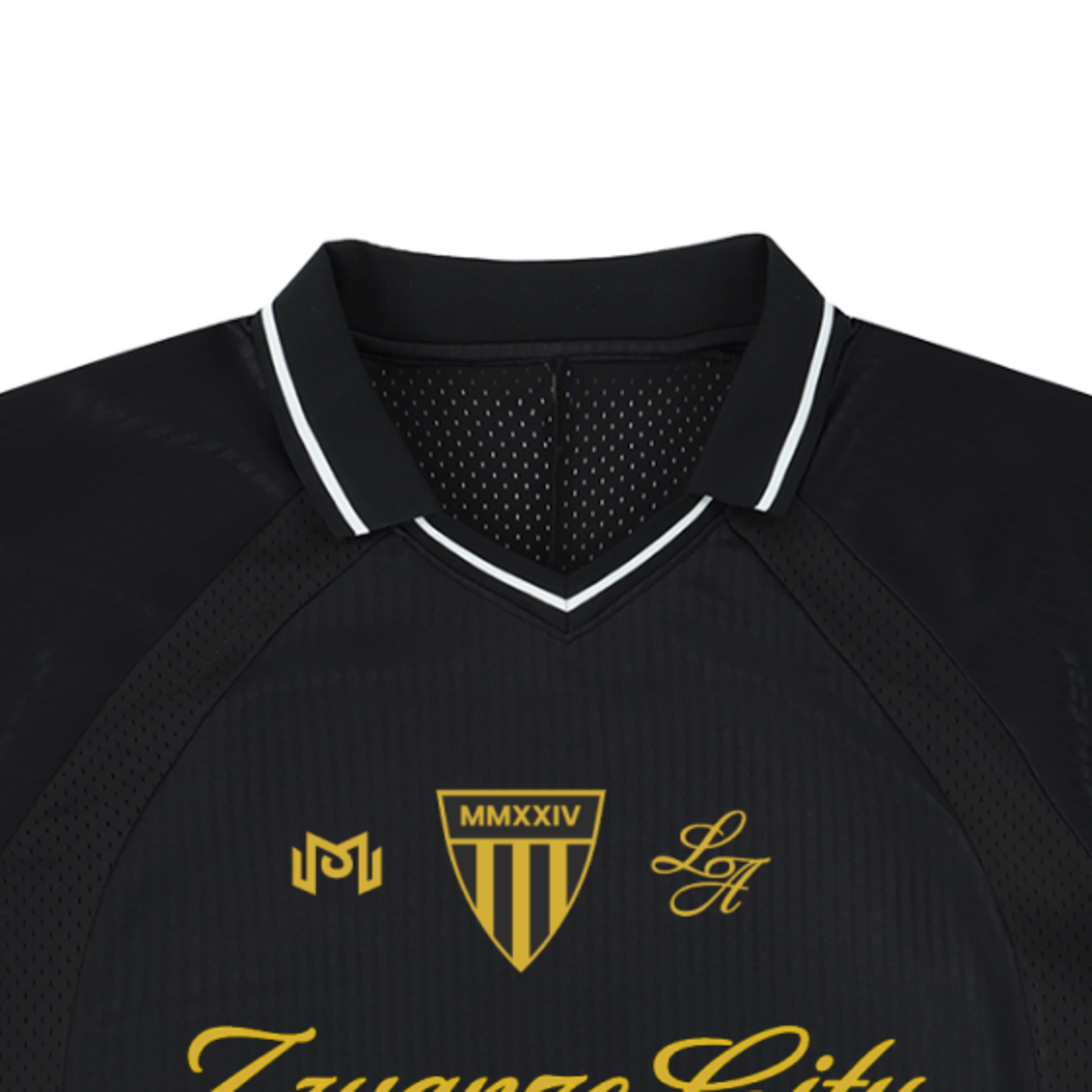 Détail du col V côtelé à liseré blanc du maillot de foot streetwear Zwanze City