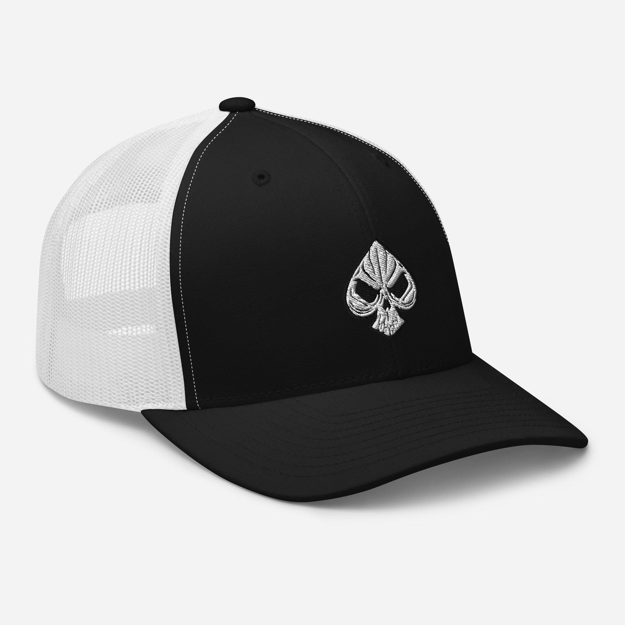 casquette trucker avec visière plate