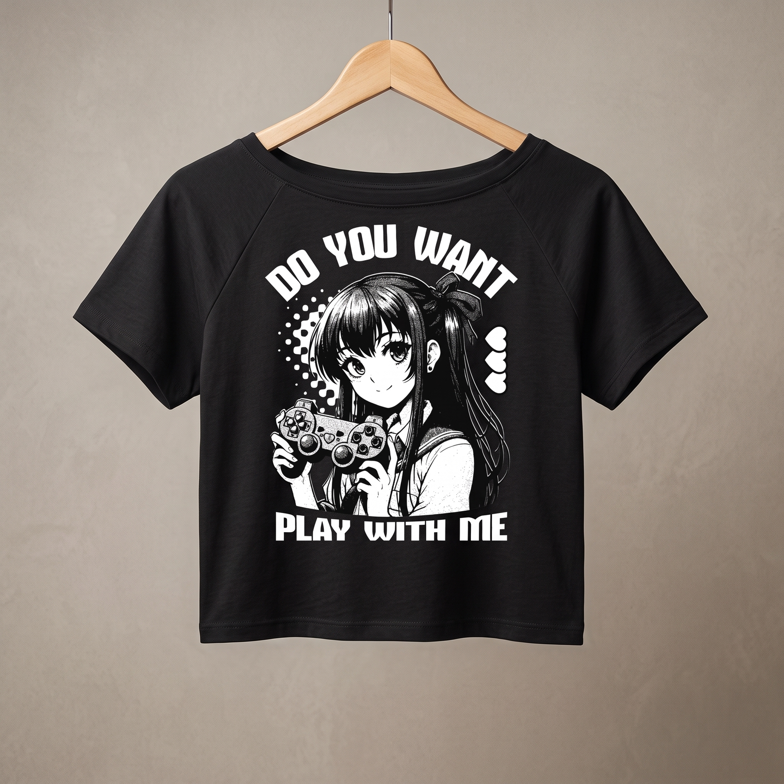 Crop top femme anime Gamer Girl noir présenté sur cintre, coupe courte et encolure bateau