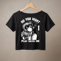 Crop top femme anime Gamer Girl noir présenté sur cintre, coupe courte et encolure bateau
