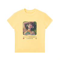 T-shirt femme anime jaune, imprimé lo-fi girl au casque – vue de face
