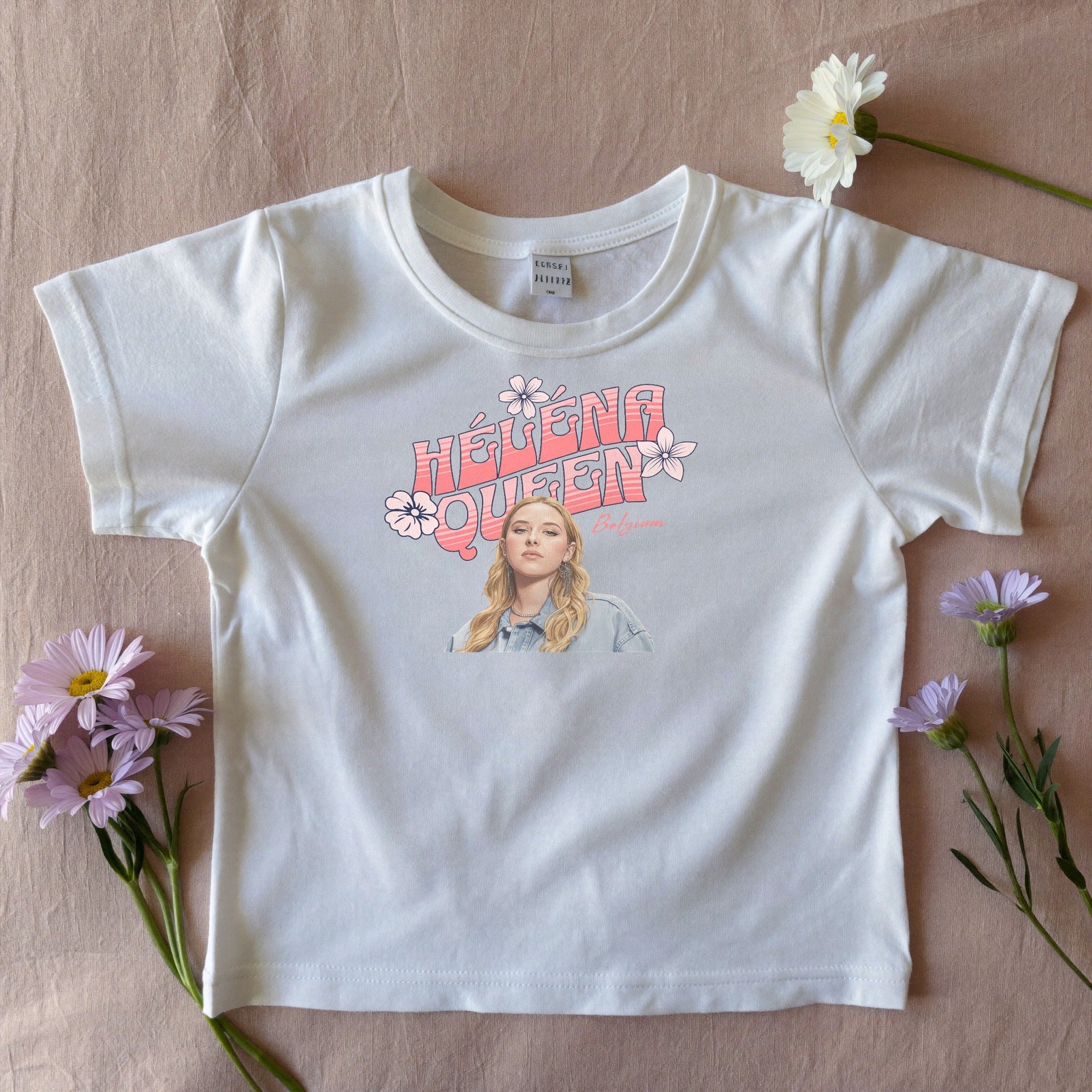 T-shirt enfant Héléna Queen blanc à plat avec fleurs pastel