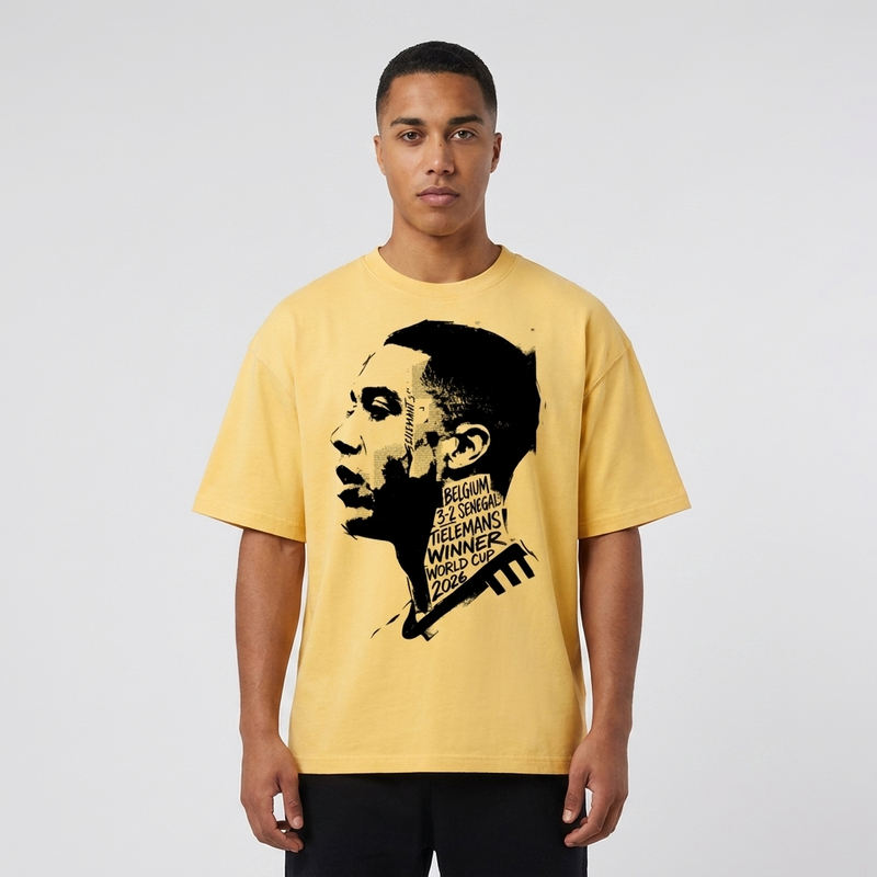 T-shirt oversized Tielemans jaune citron porté en studio par un mannequin homme, coupe ample