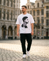 T-shirt Kevin De Bruyne Red Devils porté en street style par un supporter homme à Bruxelles