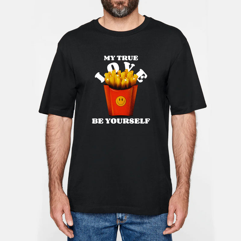 t-shirt avec un packet de frites vintage où il est ecrit my true love be yourself