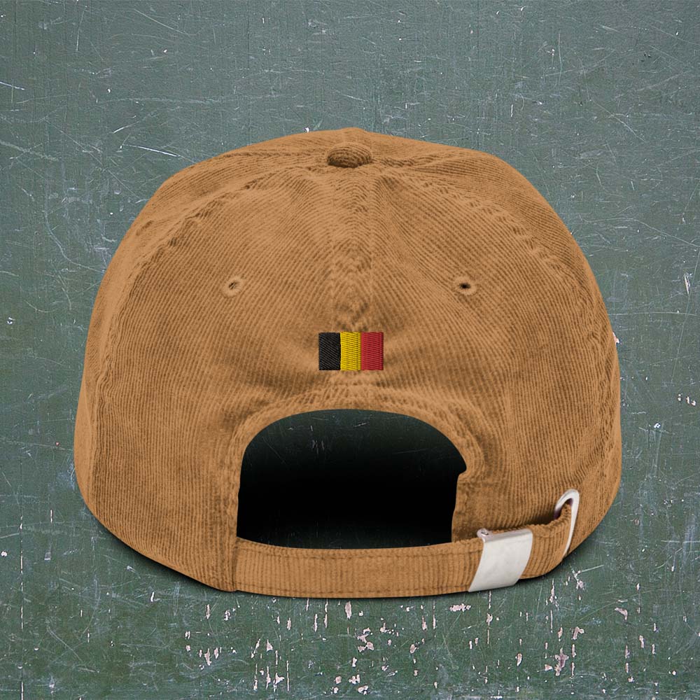 Casquette belge en velours côtelé brun - détail de la boucle réglable