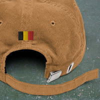 Casquette belge en velours côtelé brun - détail des œillets