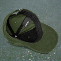 Casquette belge en velours côtelé olive - vue intérieure et bandeau en sergé de coton