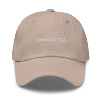 Casquette baseball kamasutra noir coloris présenté CHT'M Boutique