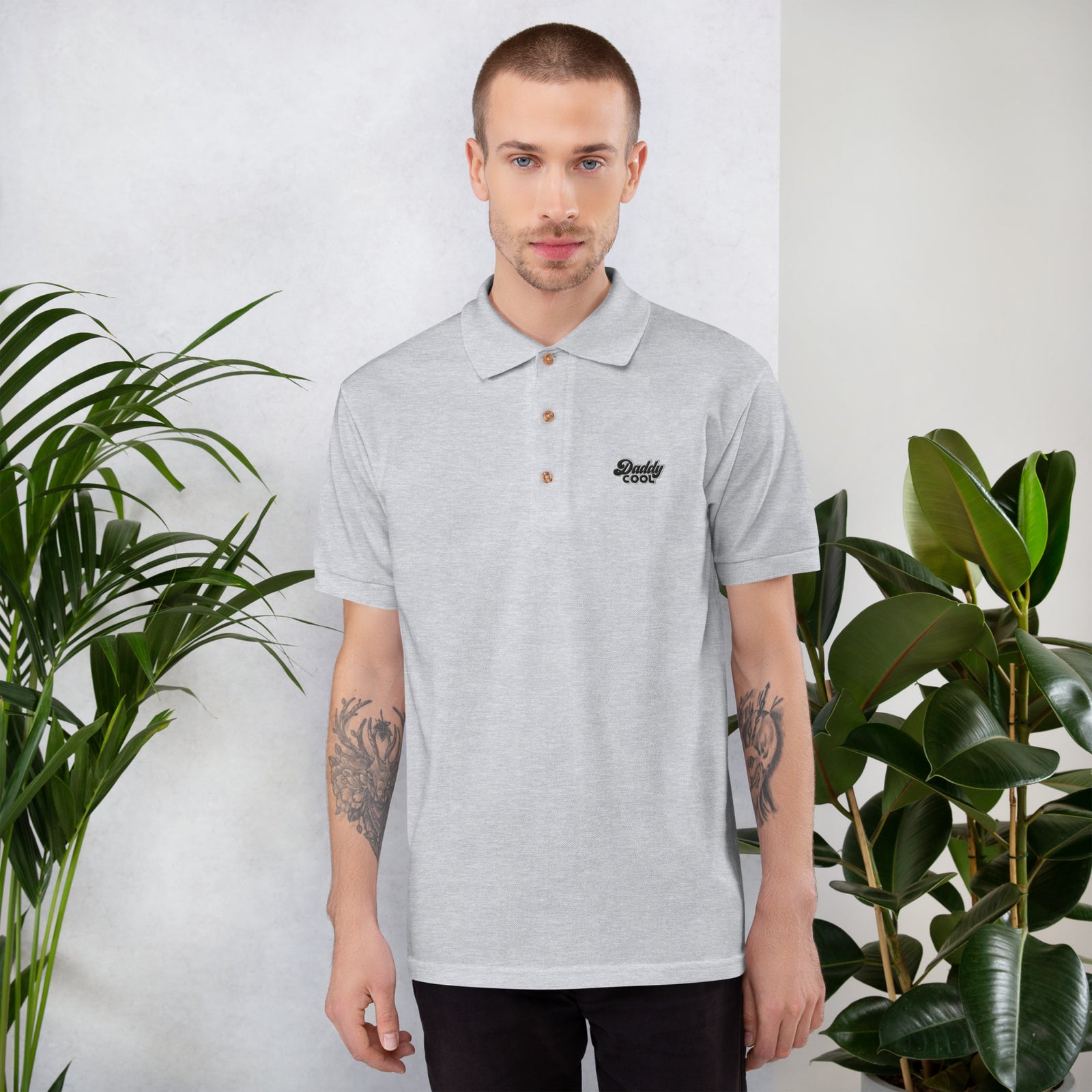Polo brodé Daddy Cool gris sport, coupe décontractée