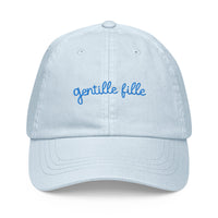 casquette brodée gentille fille en pastel bleu