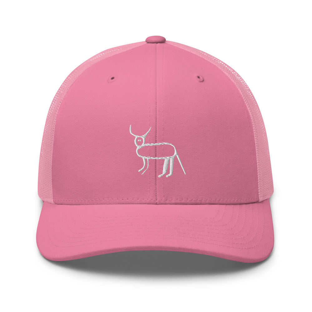 Casquette trucker rose Coucou Petite Perruche brodée — vue de face