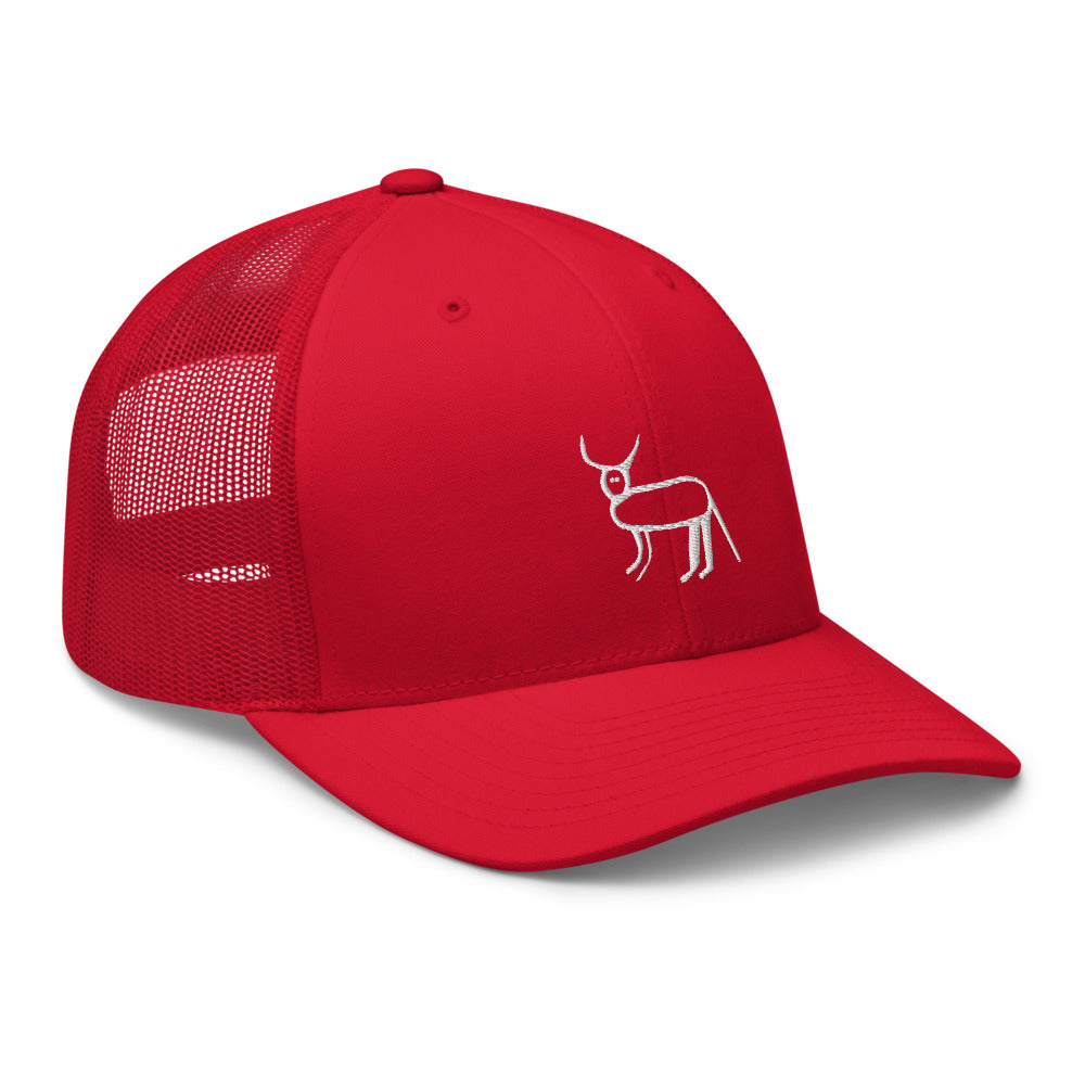 Casquette trucker rouge Coucou Petite Perruche — trois-quarts avant droit